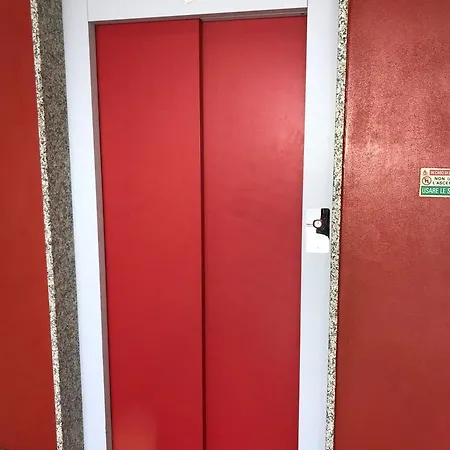 Fermi Aparthotel 3*